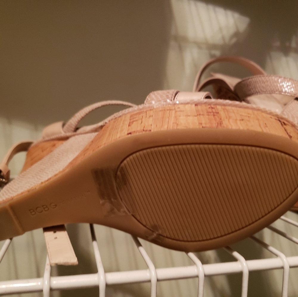 Shoes - Picture 3 of 4